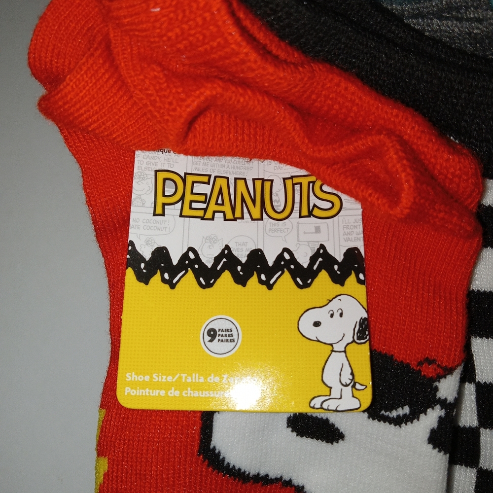 NEW Peanuts socks - Picture 2 of 3